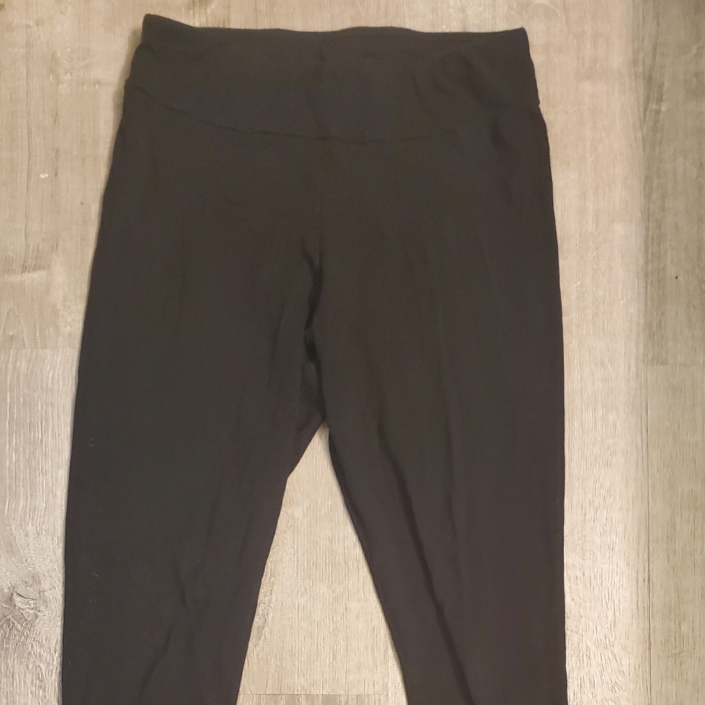 Time and tru medium leggings